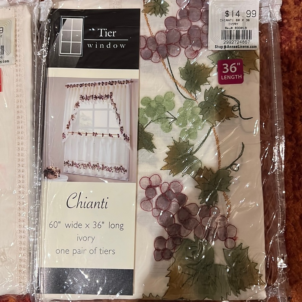 Chianti ivory and grape tiers, valance and swag